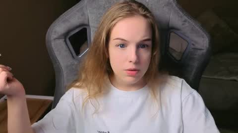 Leia online show from 06-29-26, 03:12