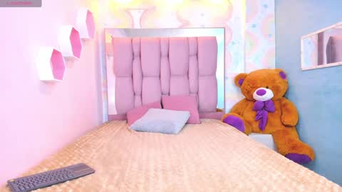 LEIGH ANGELS online show from 01-24-25, 10:41