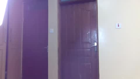 Leila online show from 04-25-26, 11:35