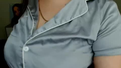 Leila online show from 05-14-26, 04:47