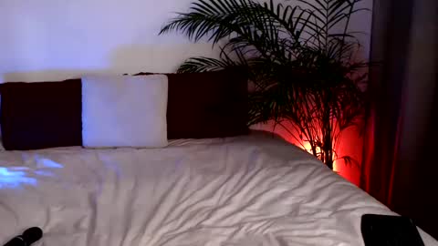LEILA LUNA online show from 06-25-26, 02:11