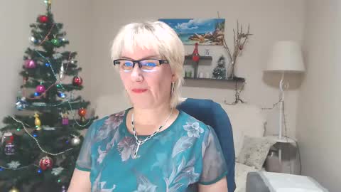 Leila Kinky online show from 12-20-24, 06:29