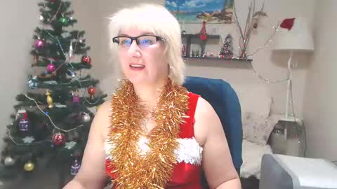 Leila Kinky online show from 12-25-24, 04:33