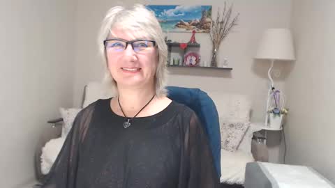 Leila Kinky online show from 10-04-25, 05:38