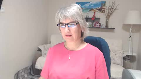 Leila Kinky online show from 11-11-25, 09:42