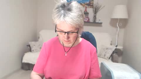 Snapshot of leilamays chatting on 05-16-26, 04:09 Leila Kinky online show from 05-16-26, 04:09