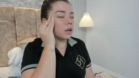 Snapshot of leilapons chatting on 10-05-25, 04:27 leilapons online show from 10-05-25, 04:27