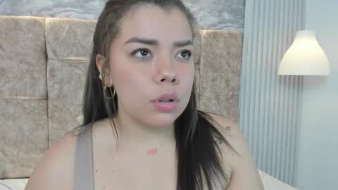 Snapshot of leilapons chatting on 10-08-25, 08:17 leilapons online show from 10-08-25, 08:17