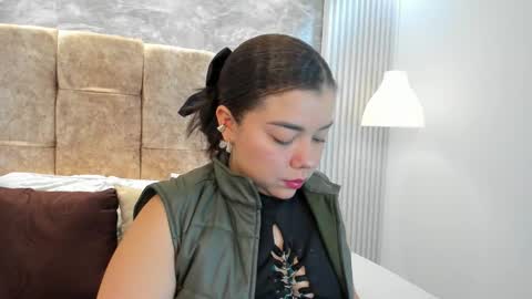 Snapshot of leilapons chatting on 10-25-25, 06:57 leilapons online show from 10-25-25, 06:57