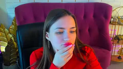 Snapshot of leilarai chatting on 02-19-25, 12:22 Leila Rai online show from 02-19-25, 12:22