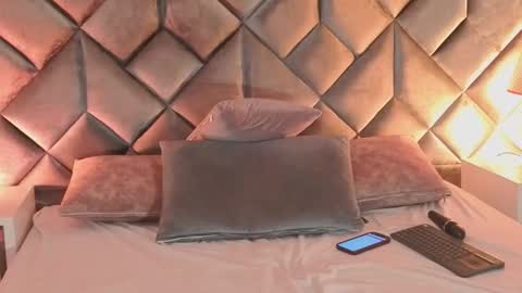 Snapshot of leizathompson chatting on 02-13-26, 05:31 Leizathompson online show from 02-13-26, 05:31