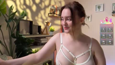 Lela online show from 10-23-25, 03:00