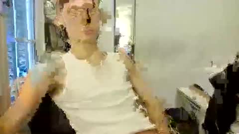 Snapshot of lelele44 chatting on 10-21-25, 02:51 lelele44 online show from 10-21-25, 02:51