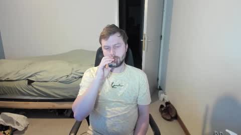 Snapshot of lelesusa chatting on 12-15-25, 07:40 lelekoko online show from 12-15-25, 07:40