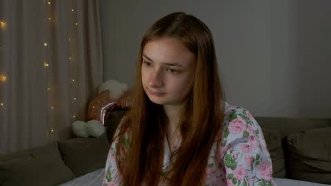 Snapshot of lelia_vibe chatting on 05-27-26, 06:27 Lelia online show from 05-27-26, 06:27