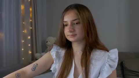Snapshot of lelia_vibe chatting on 06-14-26, 05:04 Lelia online show from 06-14-26, 05:04