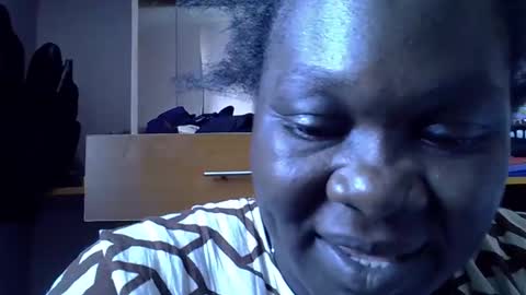 Snapshot of lemon_girl90 chatting on 11-22-25, 08:02 lemon_girl90 online show from 11-22-25, 08:02