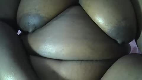 Snapshot of lemon_girl90 chatting on 12-01-25, 07:41 lemon_girl90 online show from 12-01-25, 07:41