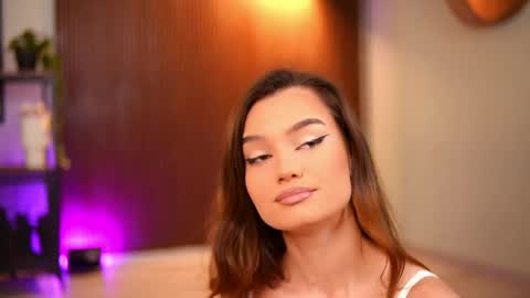 Lena Laurent online show from 05-11-26, 09:15
