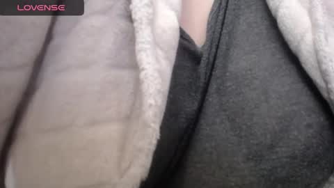 lenagolden online show from 01-29-25, 09:17