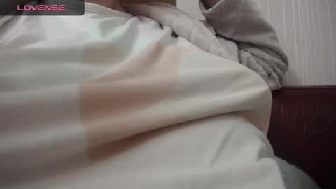 lenagolden online show from 02-13-25, 10:11