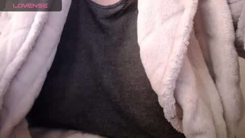 lenagolden online show from 10-18-25, 09:54