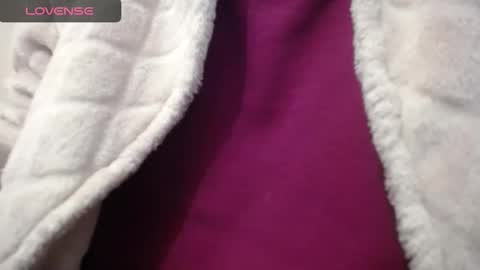 lenagolden online show from 11-09-25, 11:52