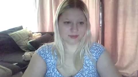 Snapshot of lenasecret19 chatting on 03-10-26, 06:40 Lena online show from 03-10-26, 06:40