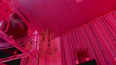 Lenna Kang online show from 10-04-25, 09:46