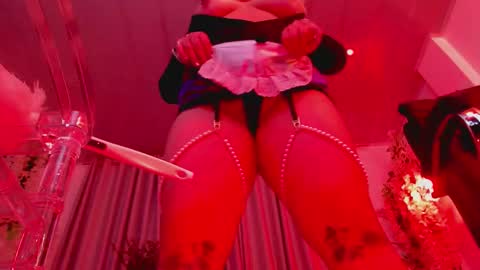 Lenna Kang online show from 11-30-25, 12:14