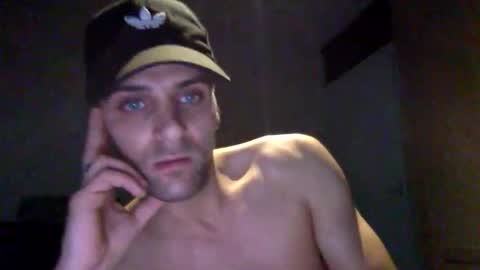 Snapshot of lendariokiss chatting on 10-26-25, 03:29 Armando online show from 10-26-25, 03:29