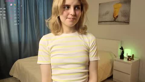 Snapshot of lenexo chatting on 09-15-25, 10:37 Earlene online show from 09-15-25, 10:37