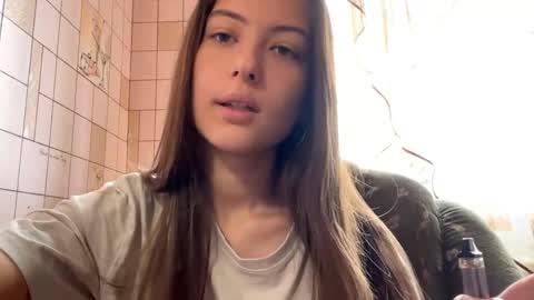 Snapshot of lenniepennachio chatting on 04-23-26, 07:41 Hellomy name is Natalyits my first day here nice to meet you Give me 50 thumbs ups online show from 04-23-26, 07:41