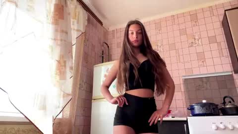 Snapshot of lenniepennachio chatting on 05-15-26, 07:48 Hellomy name is Natalyits my first day here nice to meet you Give me 50 thumbs ups online show from 05-15-26, 07:48