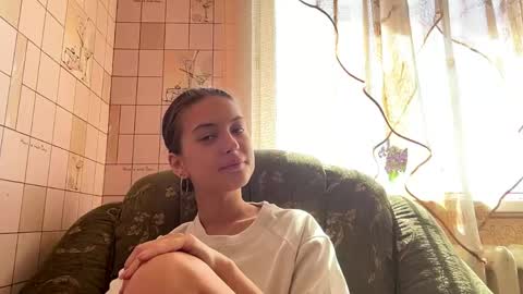 Snapshot of lenniepennachio chatting on 05-22-26, 06:53 Hellomy name is Natalyits my first day here nice to meet you Give me 50 thumbs ups online show from 05-22-26, 06:53