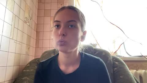 Snapshot of lenniepennachio chatting on 05-30-26, 01:41 Hellomy name is Natalyits my first day here nice to meet you Give me 50 thumbs ups online show from 05-30-26, 01:41