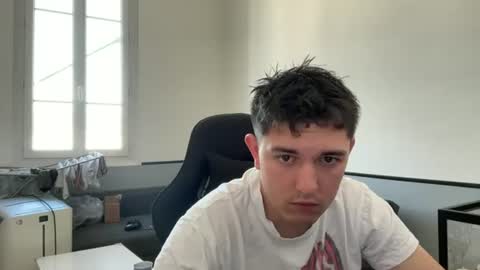 Snapshot of leo0606215417 chatting on 06-16-26, 07:55 leo0606215417 online show from 06-16-26, 07:55