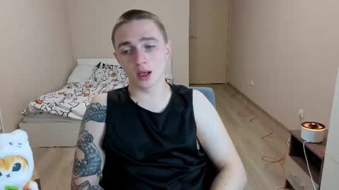 Snapshot of leo__miller chatting on 06-13-26, 05:44 LEO online show from 06-13-26, 05:44