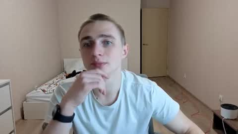 Snapshot of leo__miller chatting on 06-14-26, 07:38 LEO online show from 06-14-26, 07:38