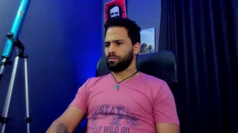 Snapshot of leo_diaz01 chatting on 02-05-25, 02:29 Leo Diaz online show from 02-05-25, 02:29