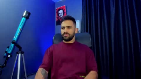 Snapshot of leo_diaz01 chatting on 02-14-25, 05:19 Leo Diaz online show from 02-14-25, 05:19