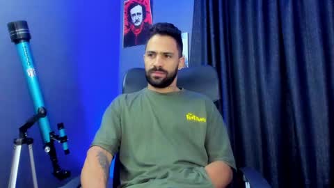 Snapshot of leo_diaz01 chatting on 02-22-25, 02:30 Leo Diaz online show from 02-22-25, 02:30