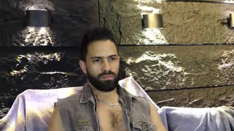 Snapshot of leo_diaz01 chatting on 09-12-25, 02:44 Leo Diaz online show from 09-12-25, 02:44