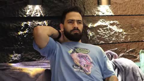 Snapshot of leo_diaz01 chatting on 09-16-25, 01:39 Leo Diaz online show from 09-16-25, 01:39