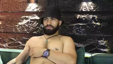 Snapshot of leo_diaz01 chatting on 09-25-25, 02:37 Leo Diaz online show from 09-25-25, 02:37