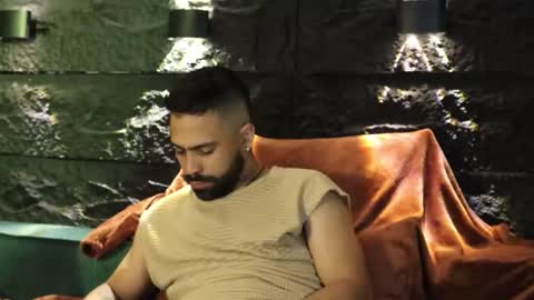 Snapshot of leo_diaz01 chatting on 09-30-25, 02:38 Leo Diaz online show from 09-30-25, 02:38