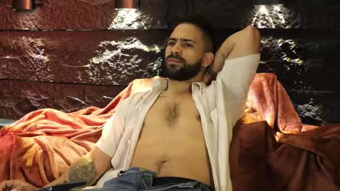 Snapshot of leo_diaz01 chatting on 10-08-25, 10:40 Leo Diaz online show from 10-08-25, 10:40