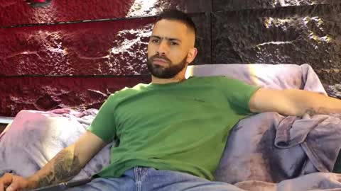 Snapshot of leo_diaz01 chatting on 10-26-25, 03:56 Leo Diaz online show from 10-26-25, 03:56