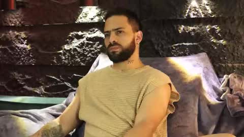 Snapshot of leo_diaz01 chatting on 11-11-25, 11:49 Leo Diaz online show from 11-11-25, 11:49