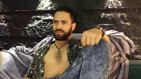 Snapshot of leo_diaz01 chatting on 11-15-25, 11:43 Leo Diaz online show from 11-15-25, 11:43